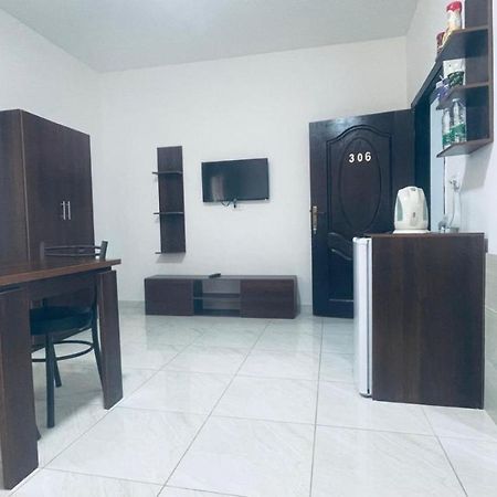 Faraseen Apartments Al Qastal Dış mekan fotoğraf