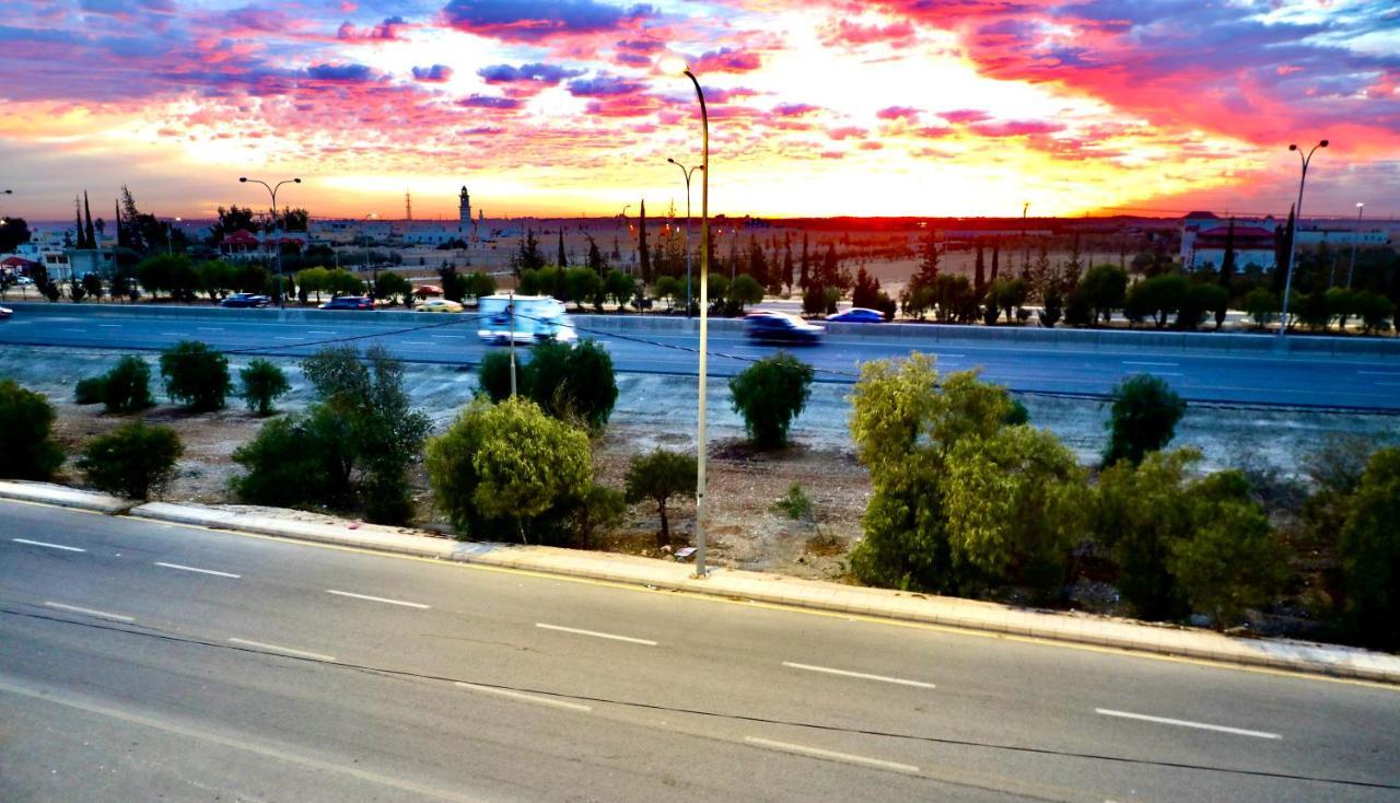 Faraseen Apartments Al Qastal Dış mekan fotoğraf