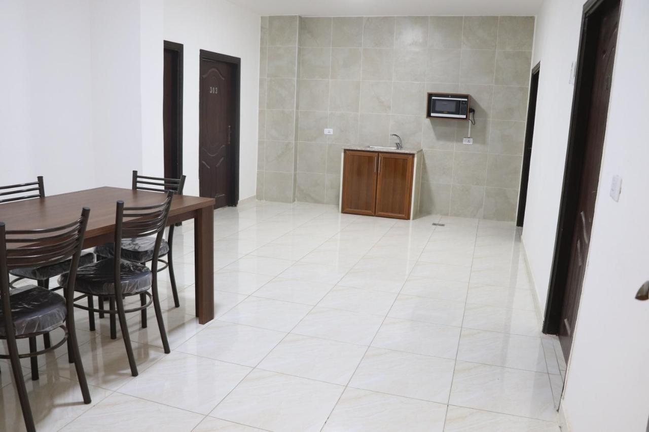 Faraseen Apartments Al Qastal Dış mekan fotoğraf